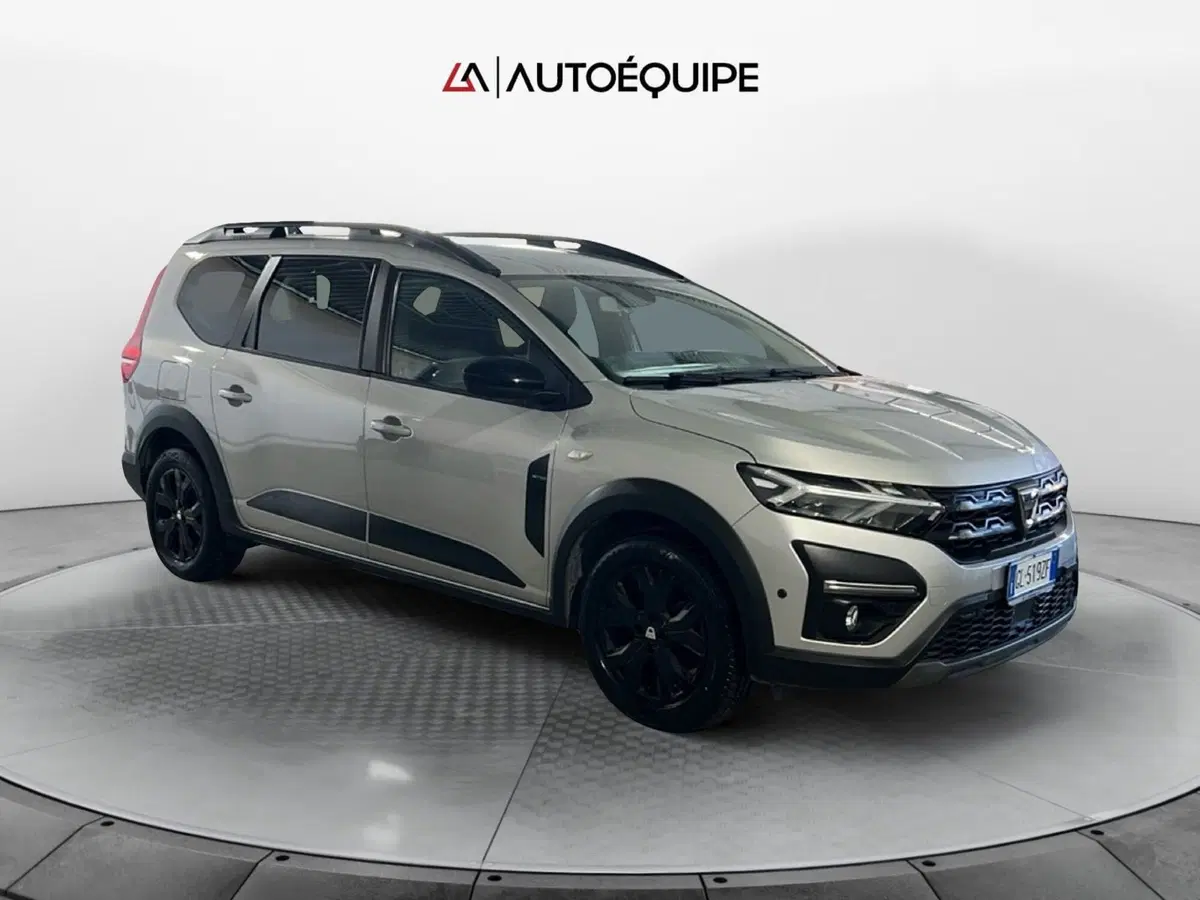 Dacia Jogger usata a Roma (7)