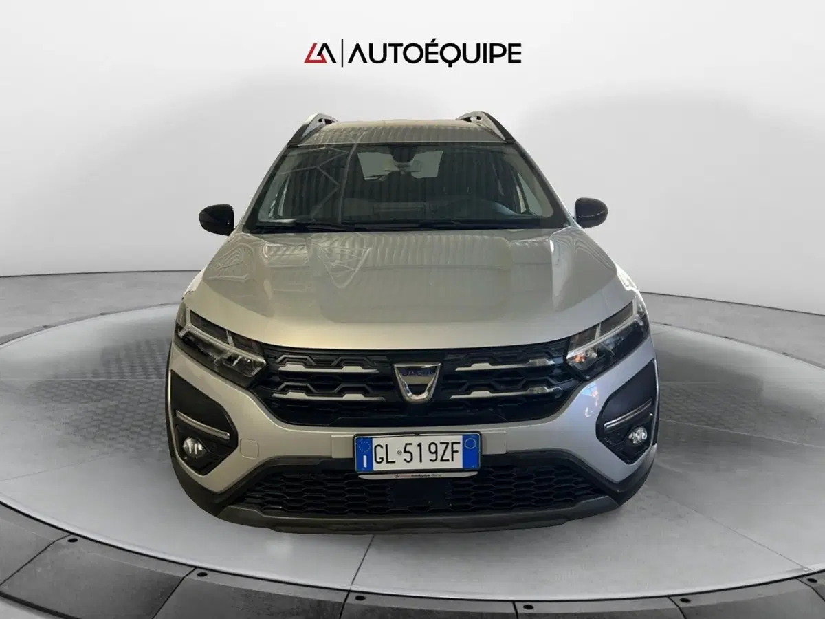 Dacia Jogger usata a Roma (8)