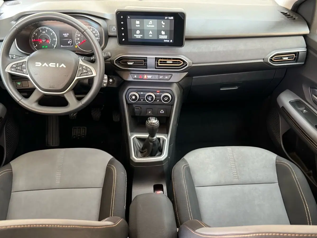 Dacia Sandero usata a Roma (11)