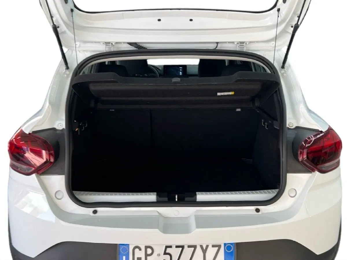 Dacia Sandero usata a Roma (10)