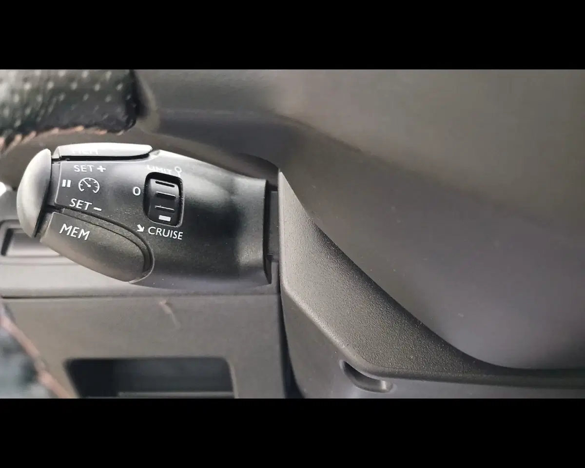 Peugeot 5008 usata a Alessandria (13)