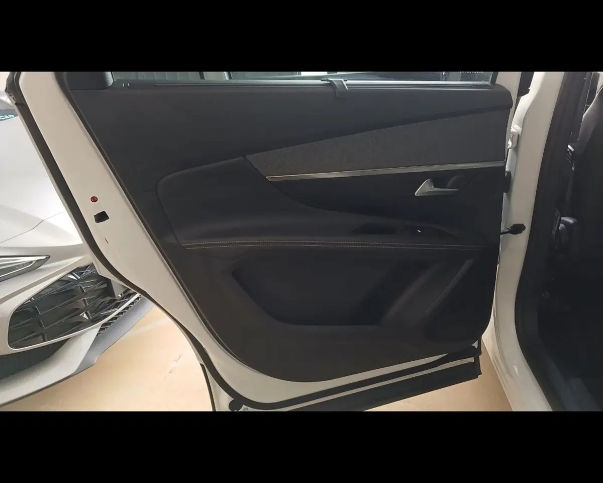 Peugeot 5008 usata a Alessandria (18)