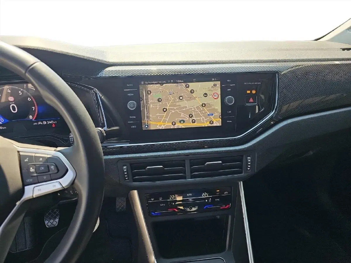 Volkswagen Taigo usata a Lecco (13)