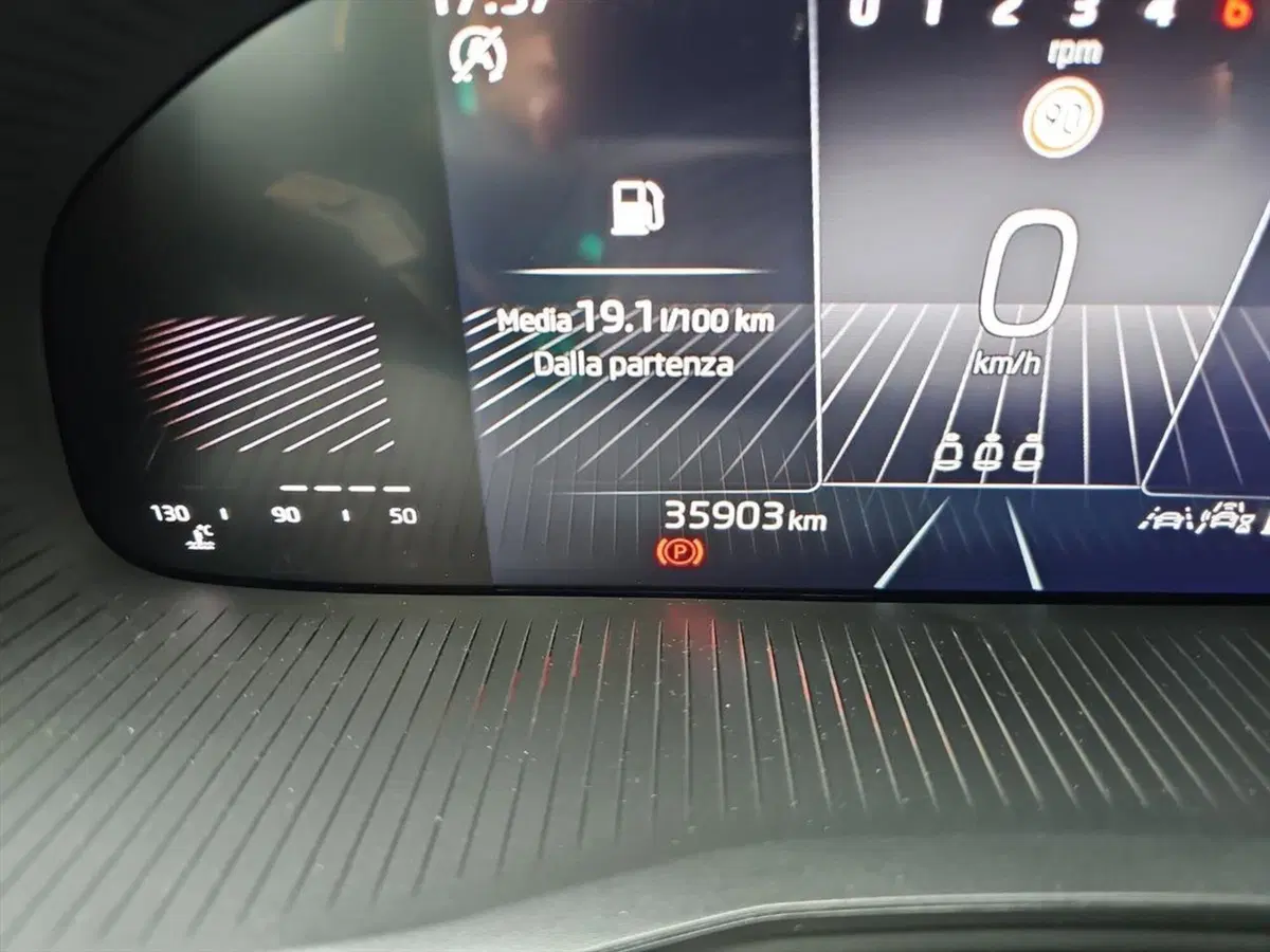 Skoda Kamiq usata a Lecco (14)