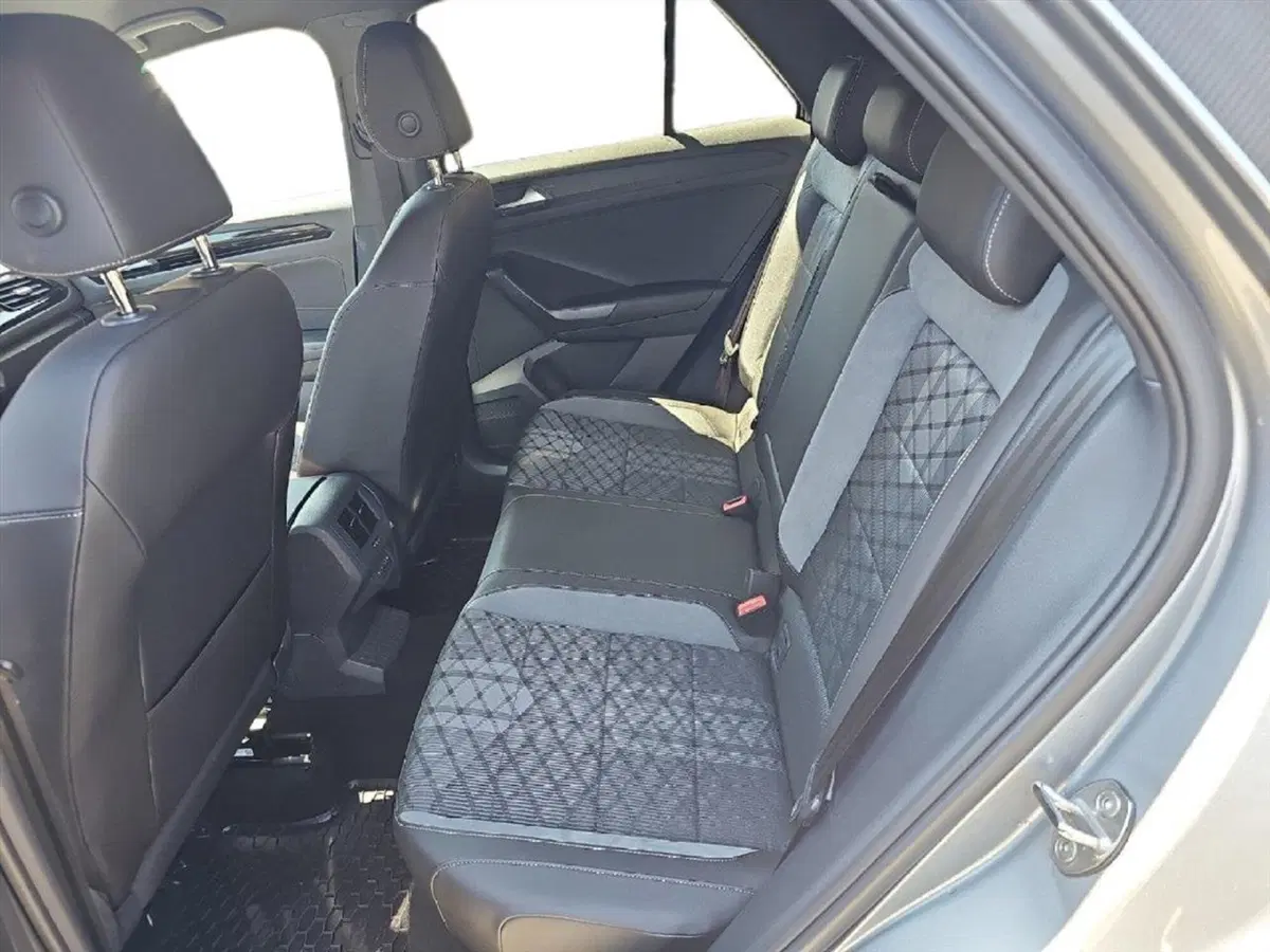 Volkswagen T-Roc usata a Lecco (10)