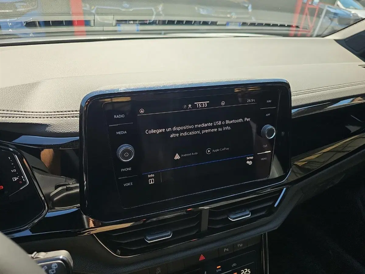 Volkswagen T-Roc usata a Lecco (16)