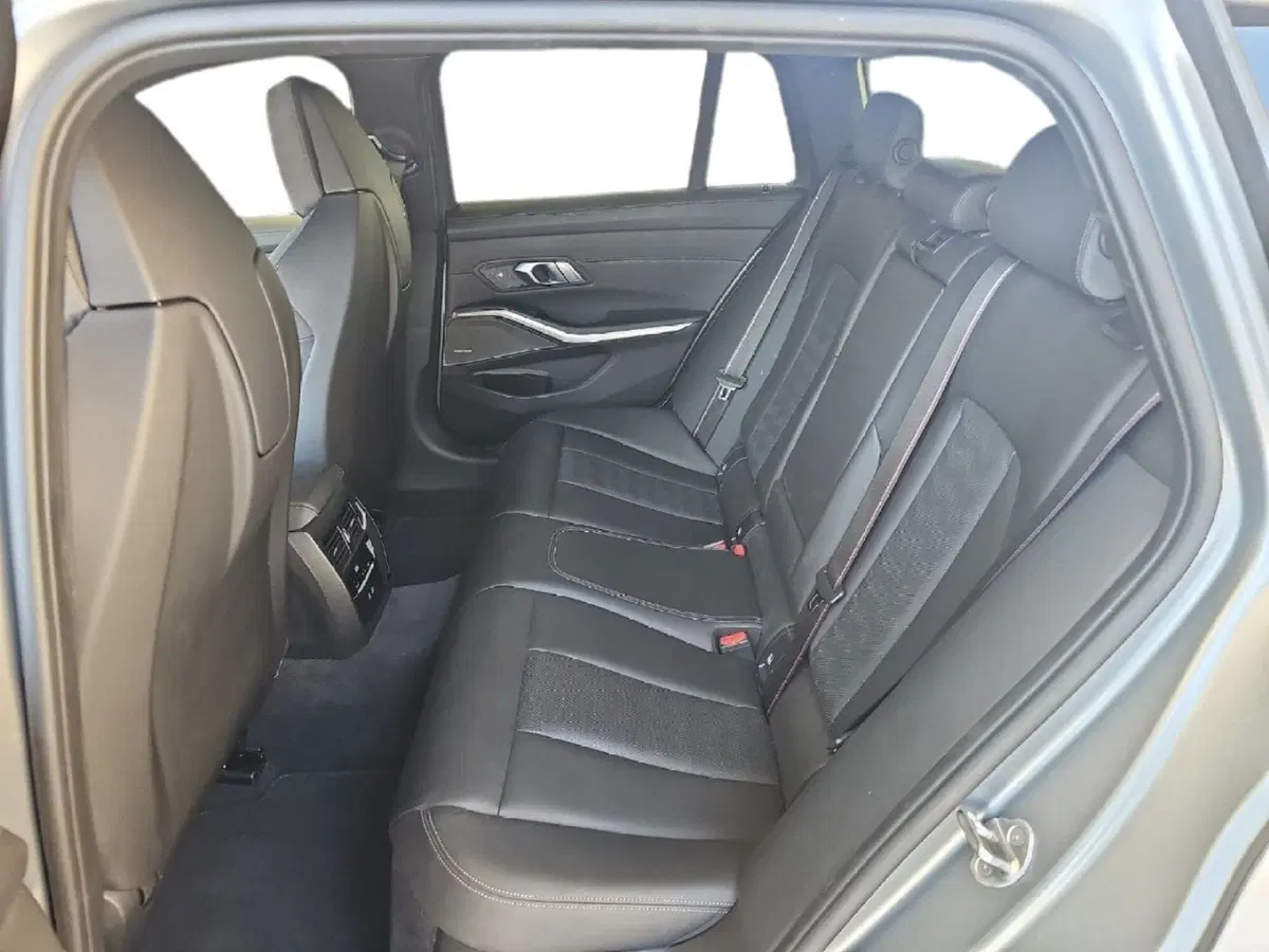 BMW Serie 3 Touring usata a Lecco (11)