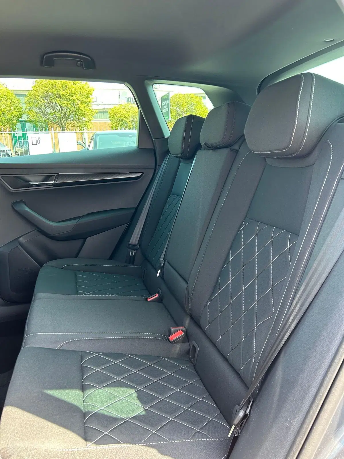 Skoda Karoq nuova a Lecco (10)