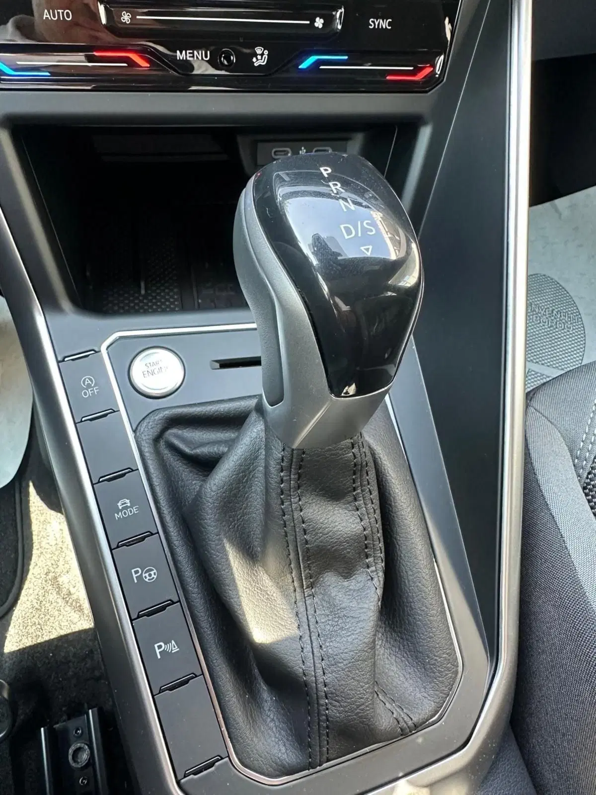 Volkswagen Polo nuova a Lecco (10)