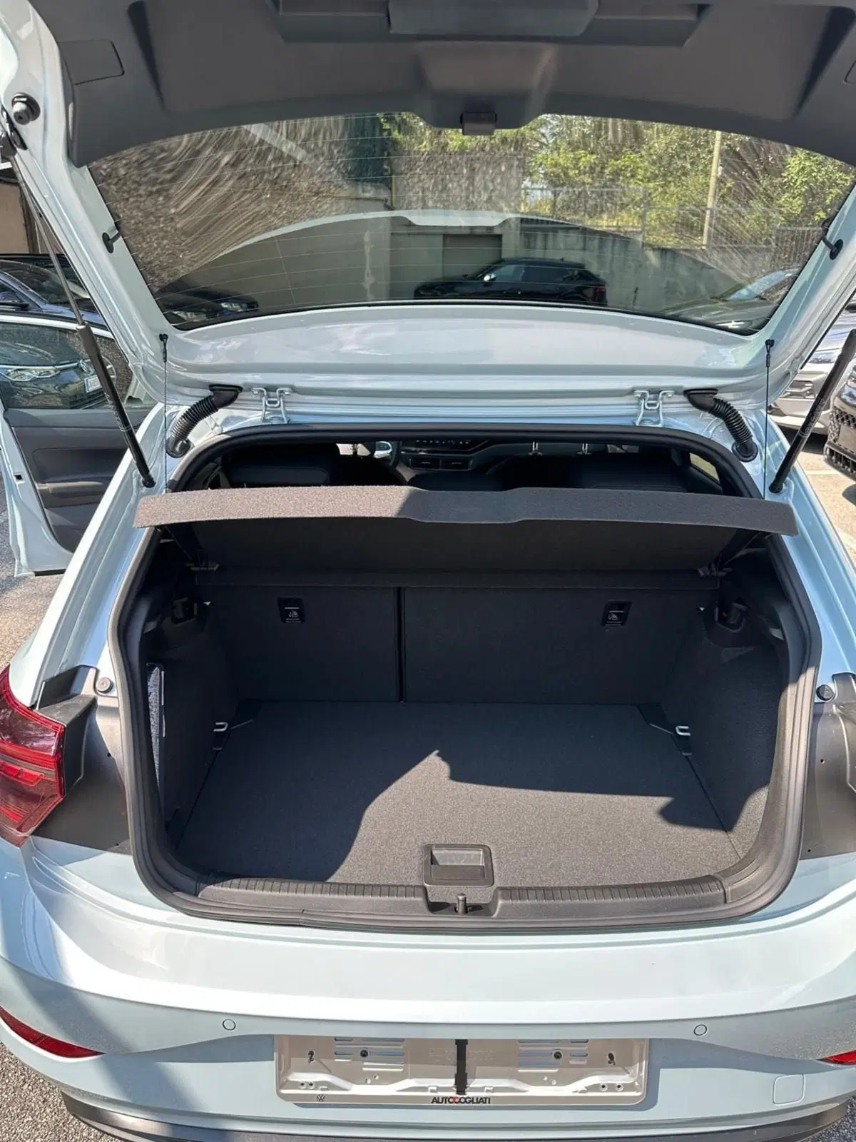 Volkswagen Polo nuova a Lecco (12)