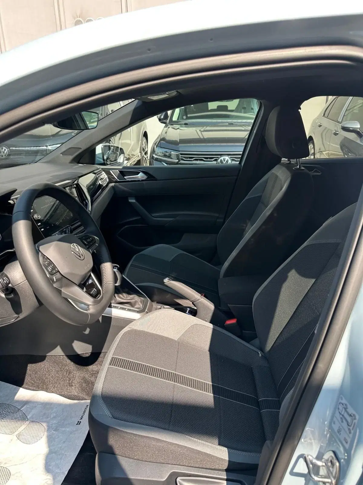Volkswagen Polo nuova a Lecco (8)