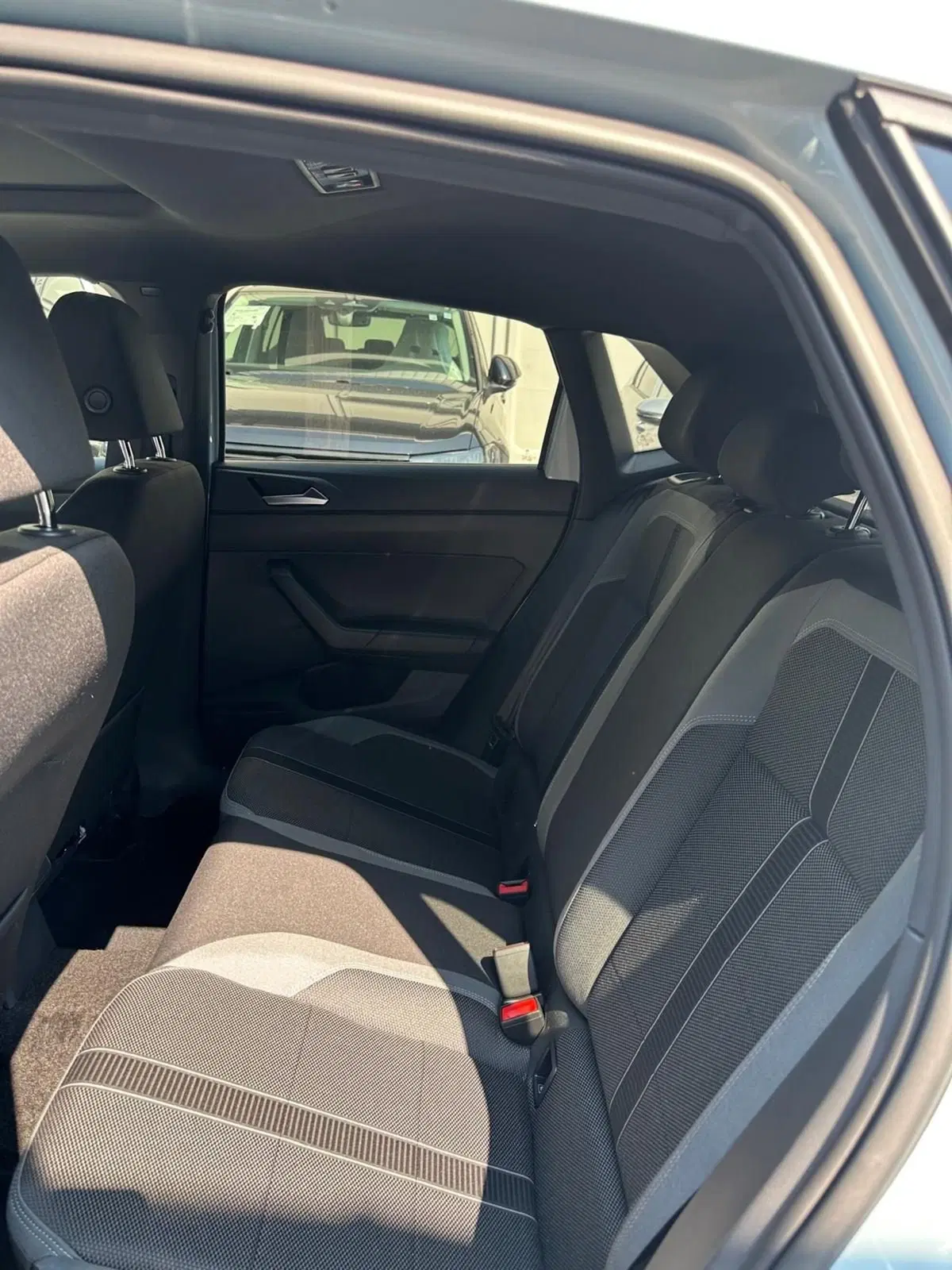 Volkswagen Polo nuova a Lecco (9)