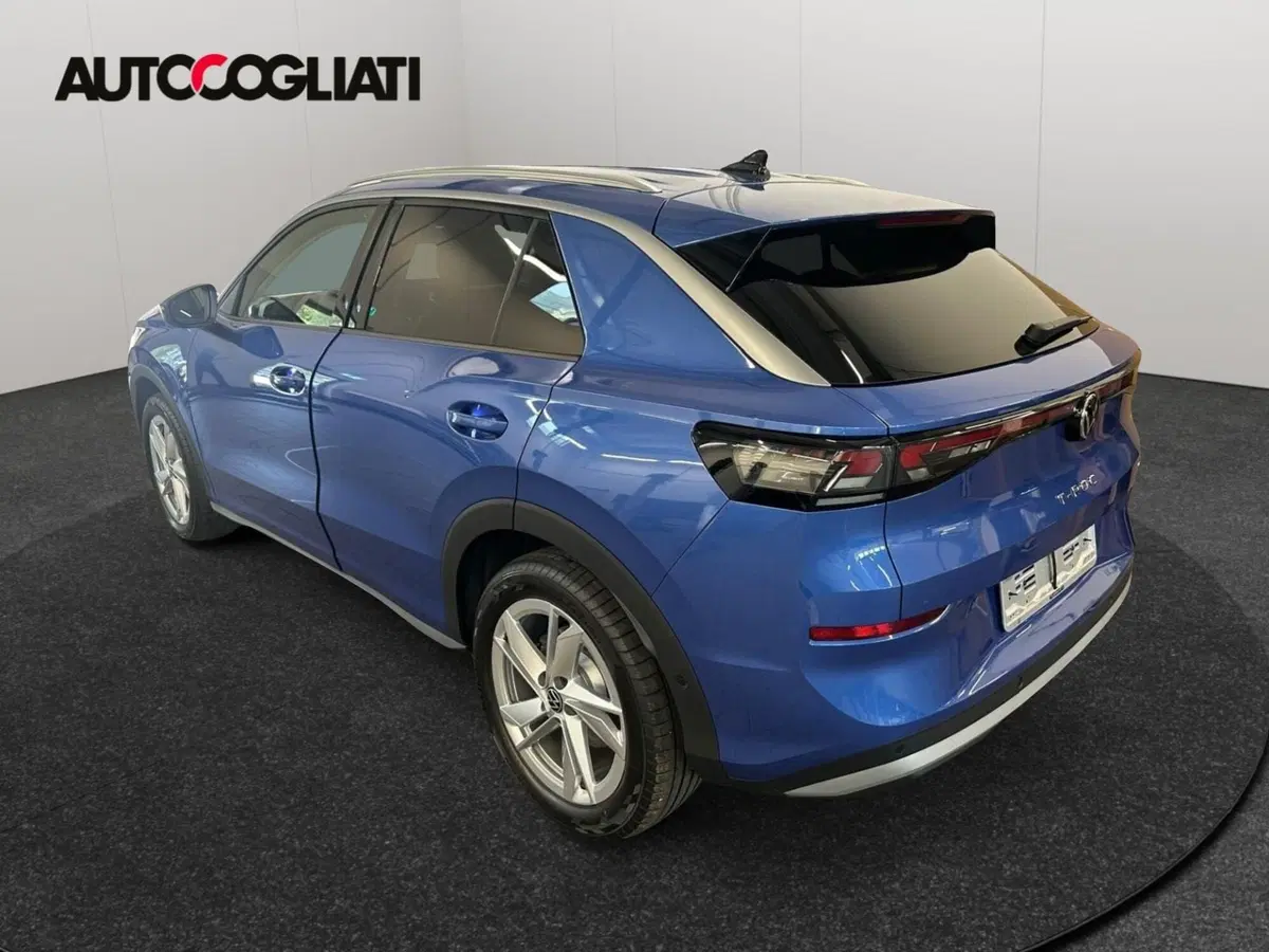 Volkswagen T-Roc nuova a Lecco (3)
