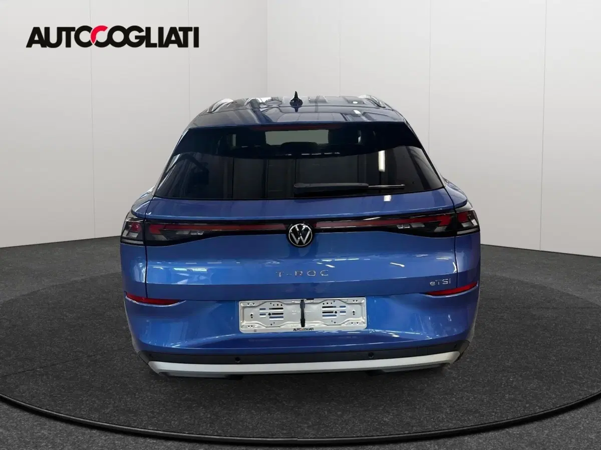 Volkswagen T-Roc nuova a Lecco (5)