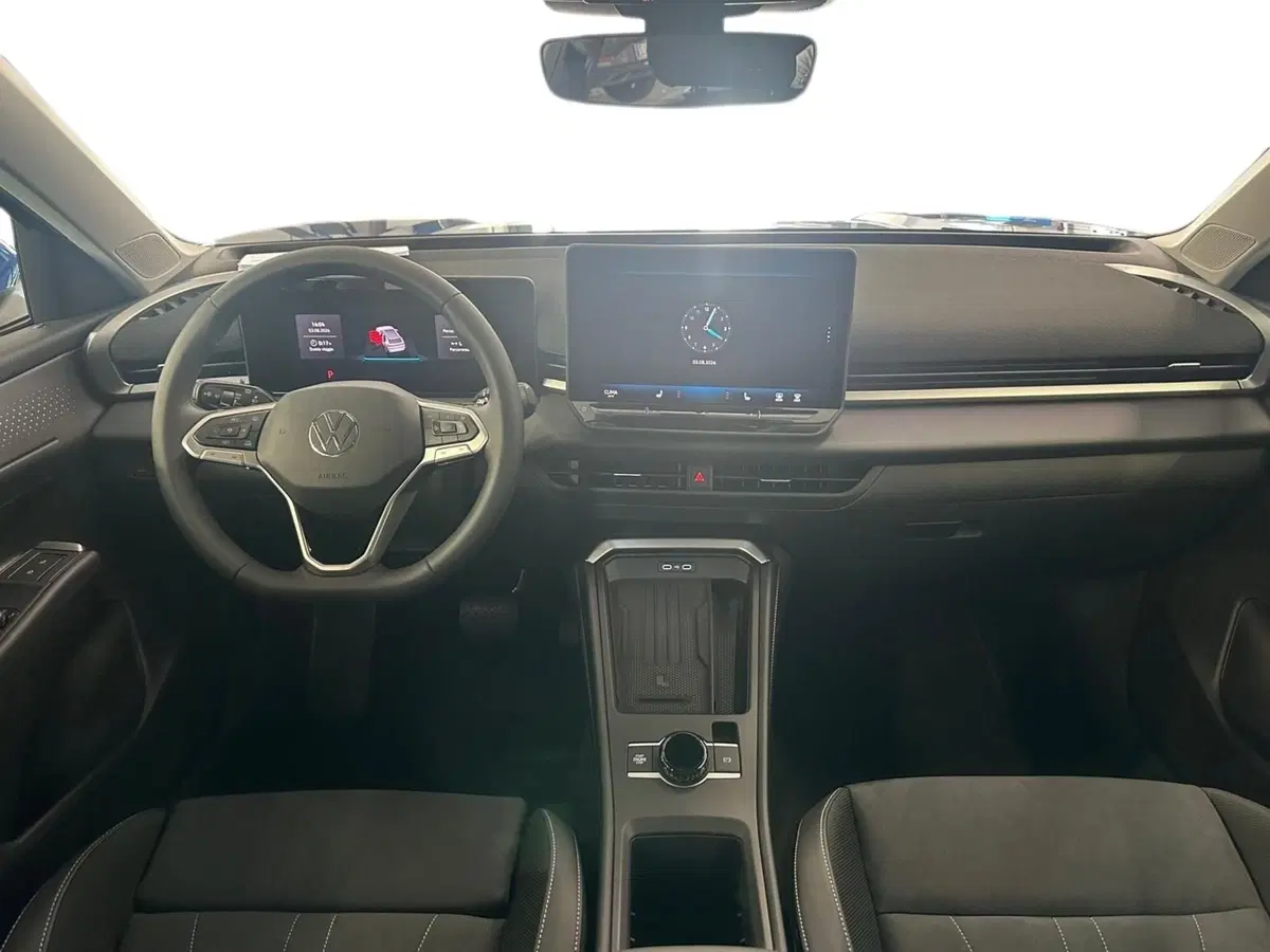 Volkswagen T-Roc nuova a Lecco (6)