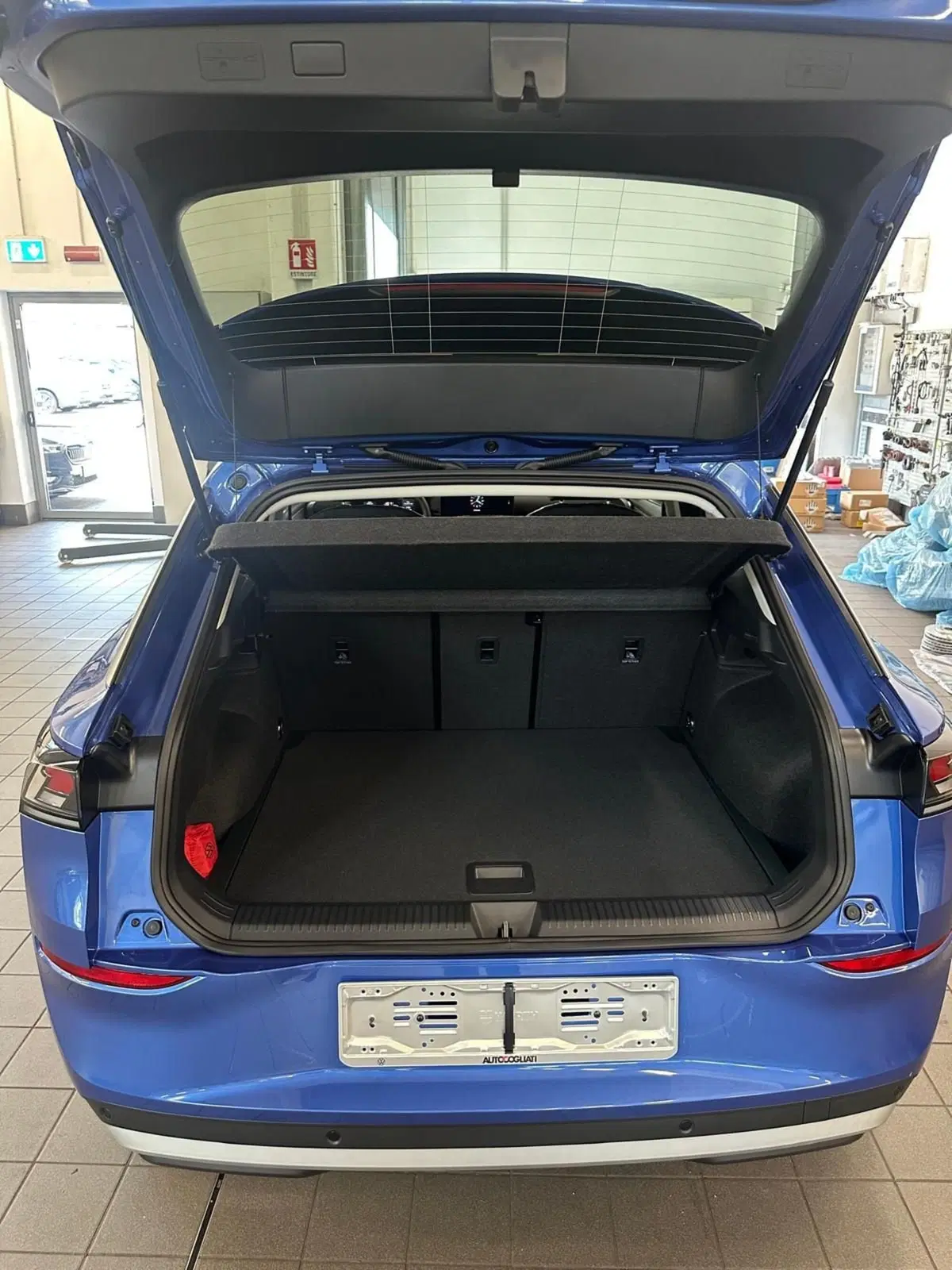 Volkswagen T-Roc nuova a Lecco (8)