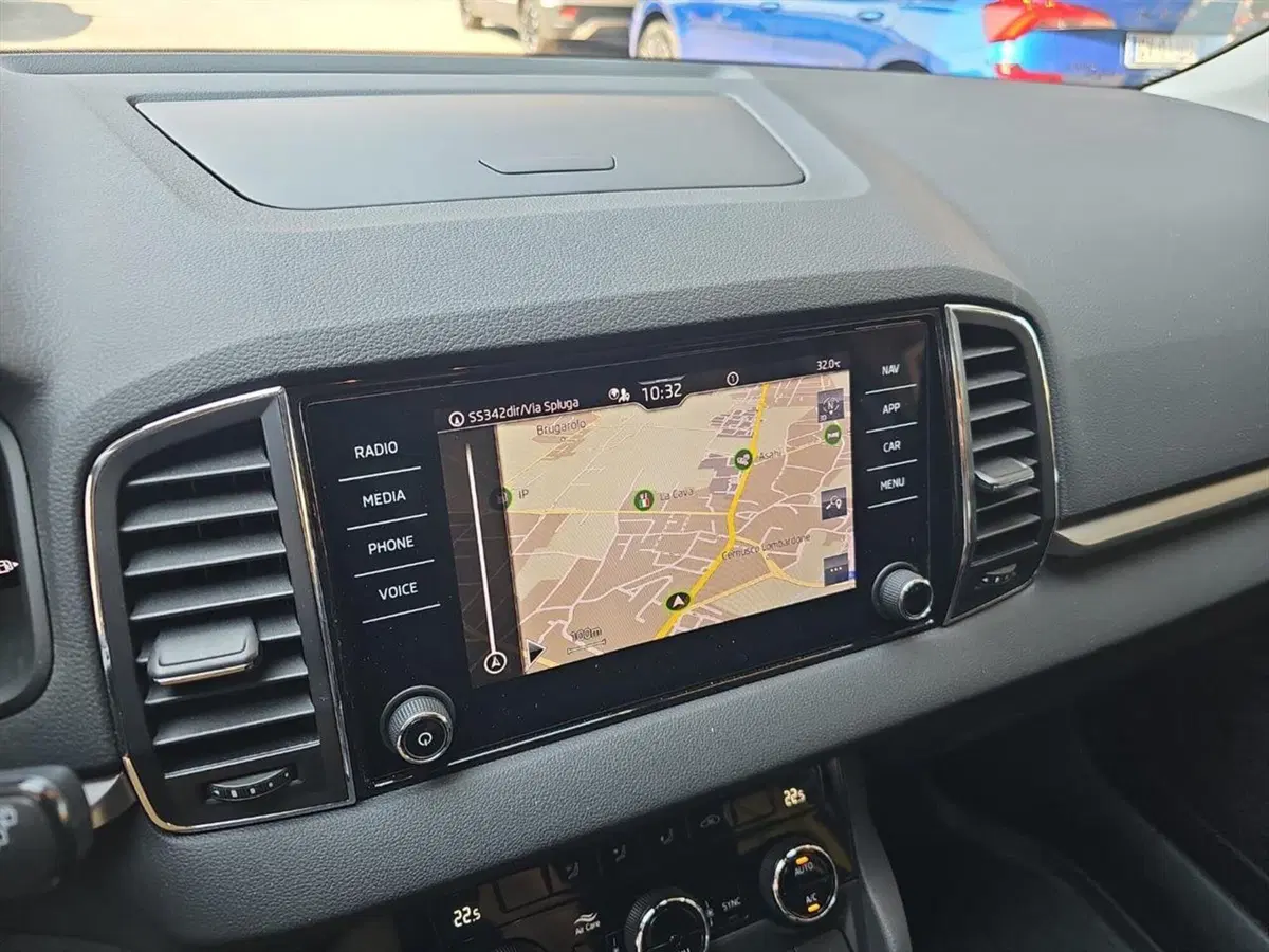 Skoda Karoq usata a Lecco (17)