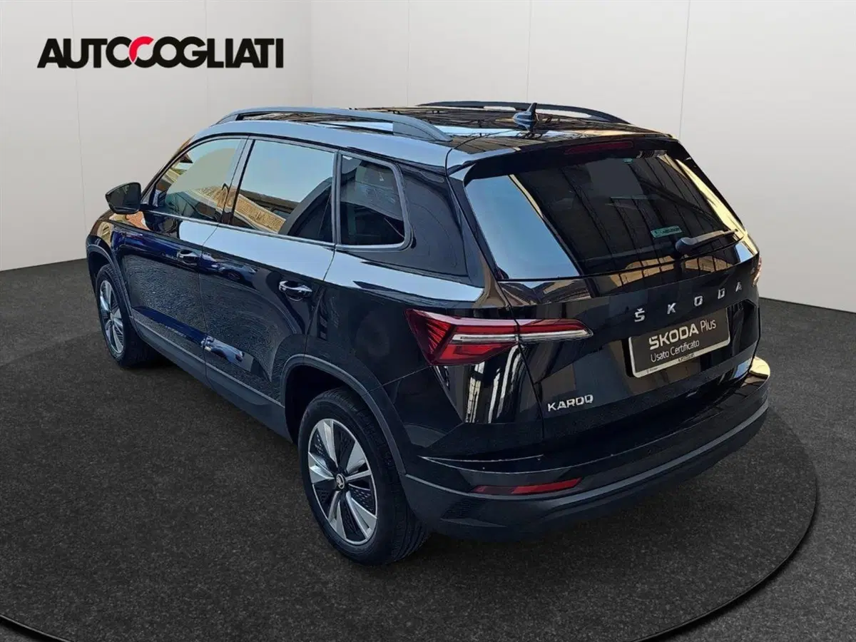 Skoda Karoq usata a Lecco (8)