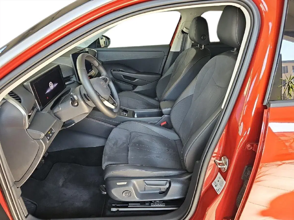 Volkswagen T-Roc usata a Lecco (11)