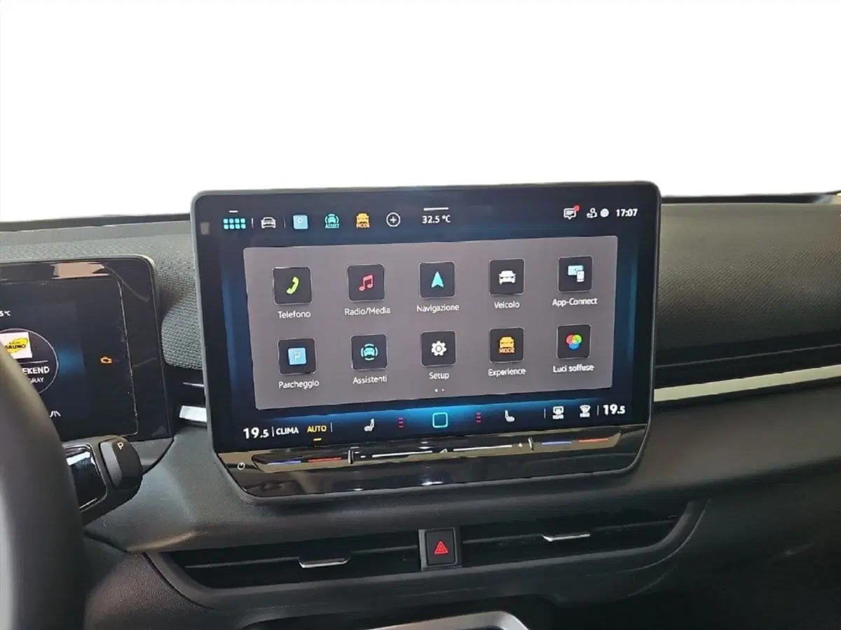 Volkswagen T-Roc usata a Lecco (13)