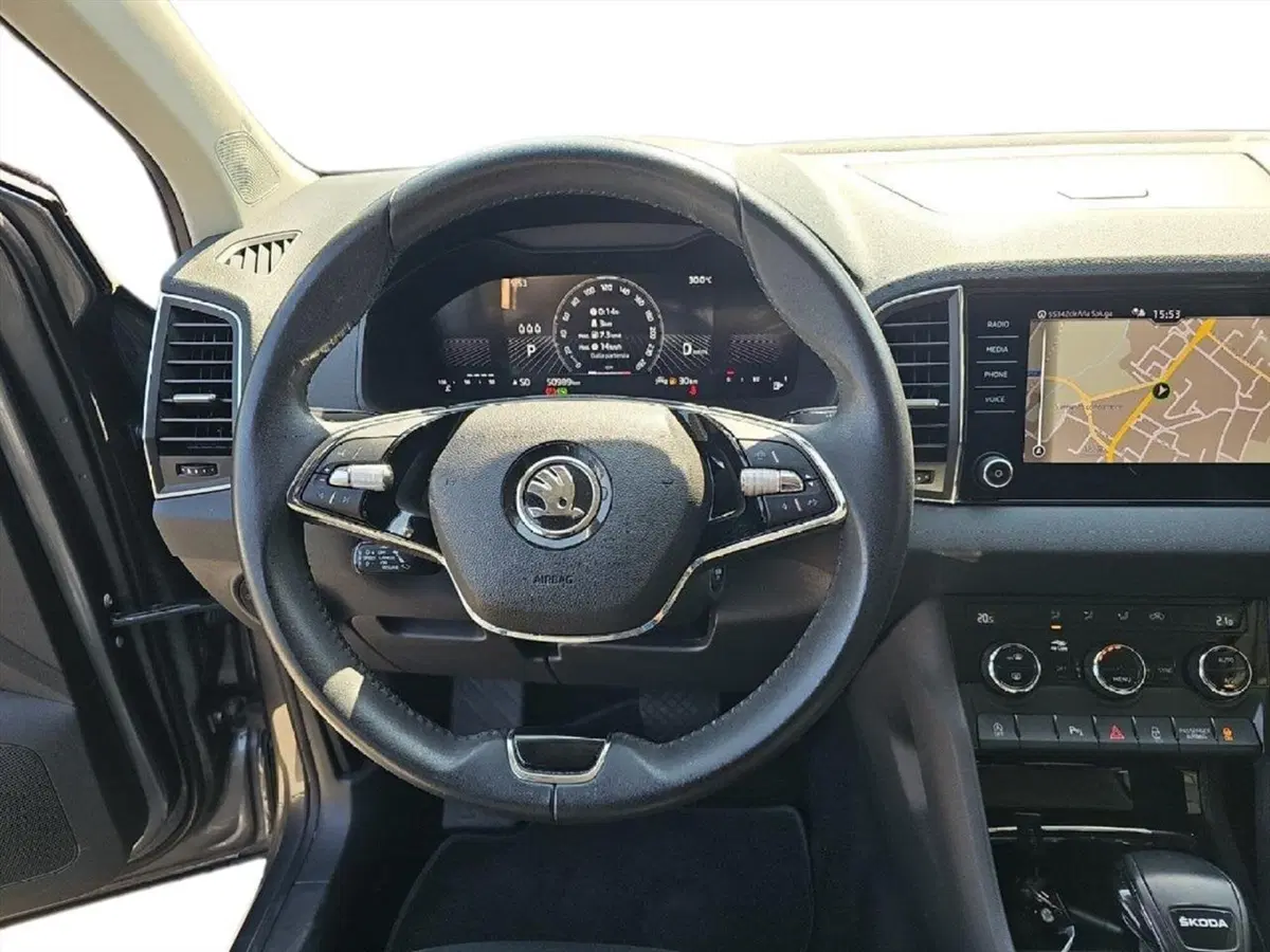 Skoda Karoq usata a Lecco (10)