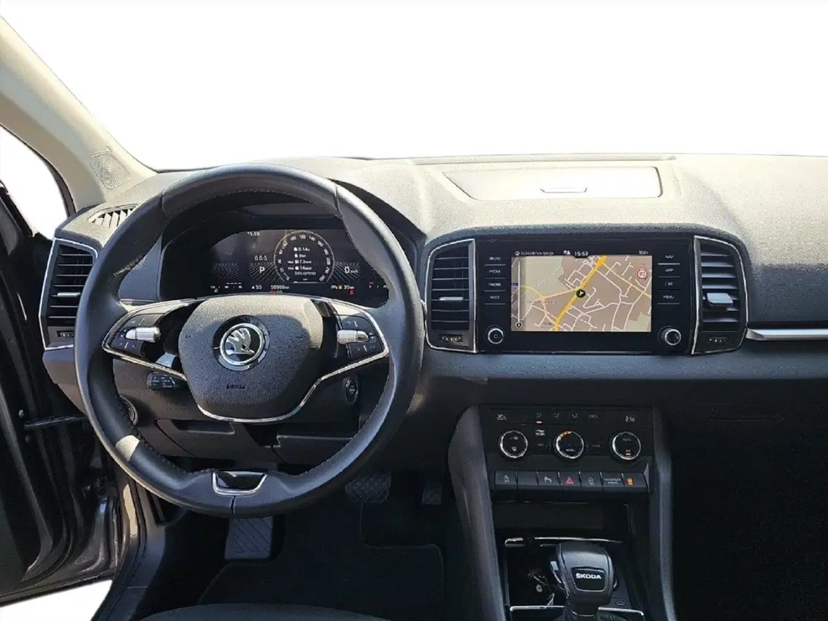 Skoda Karoq usata a Lecco (9)