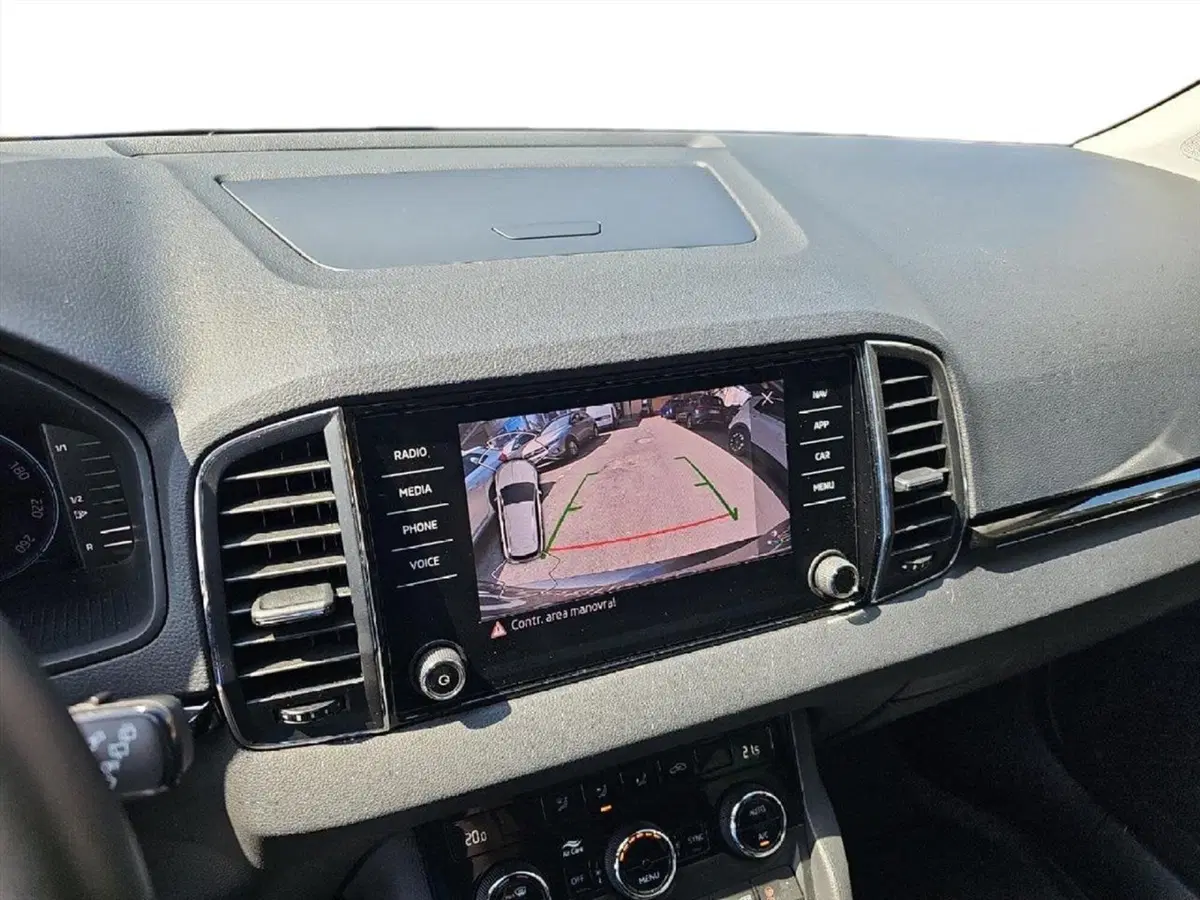 Skoda Karoq usata a Lecco (14)