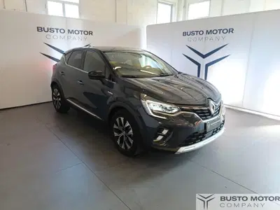 Renault Captur 1.6 full hybrid Techno 145cv auto del 2022 usata a Busto Arsizio