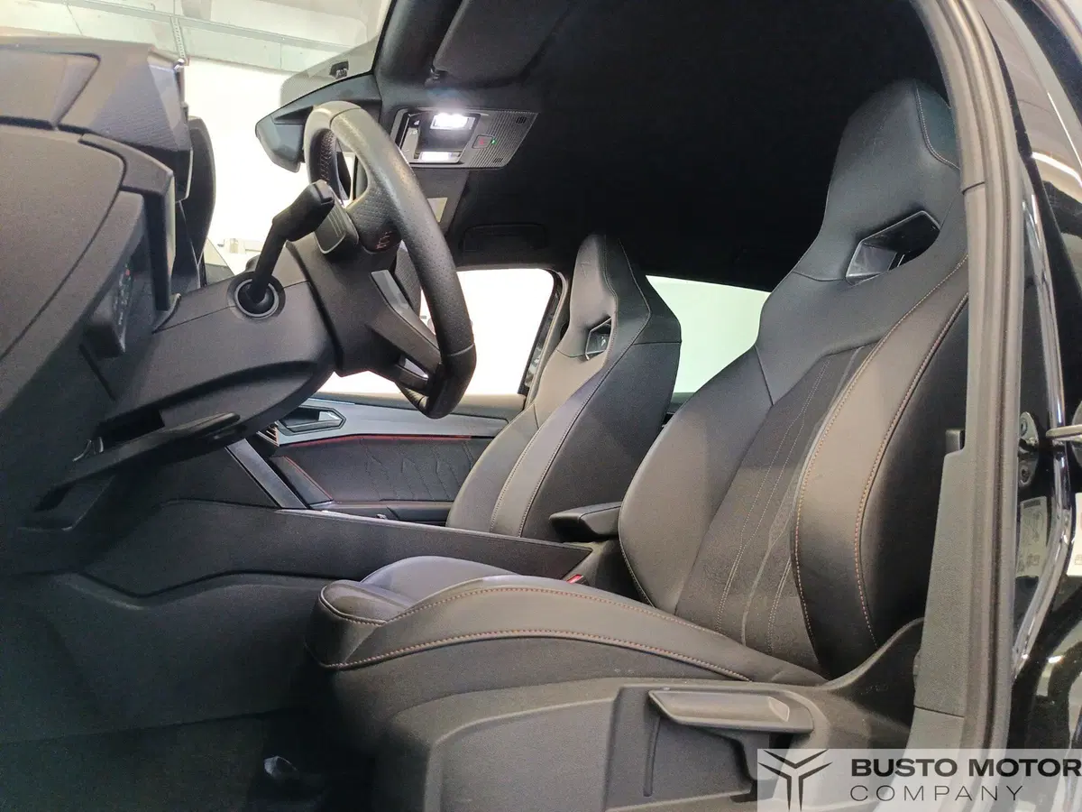 Cupra Leon usata a Varese (6)