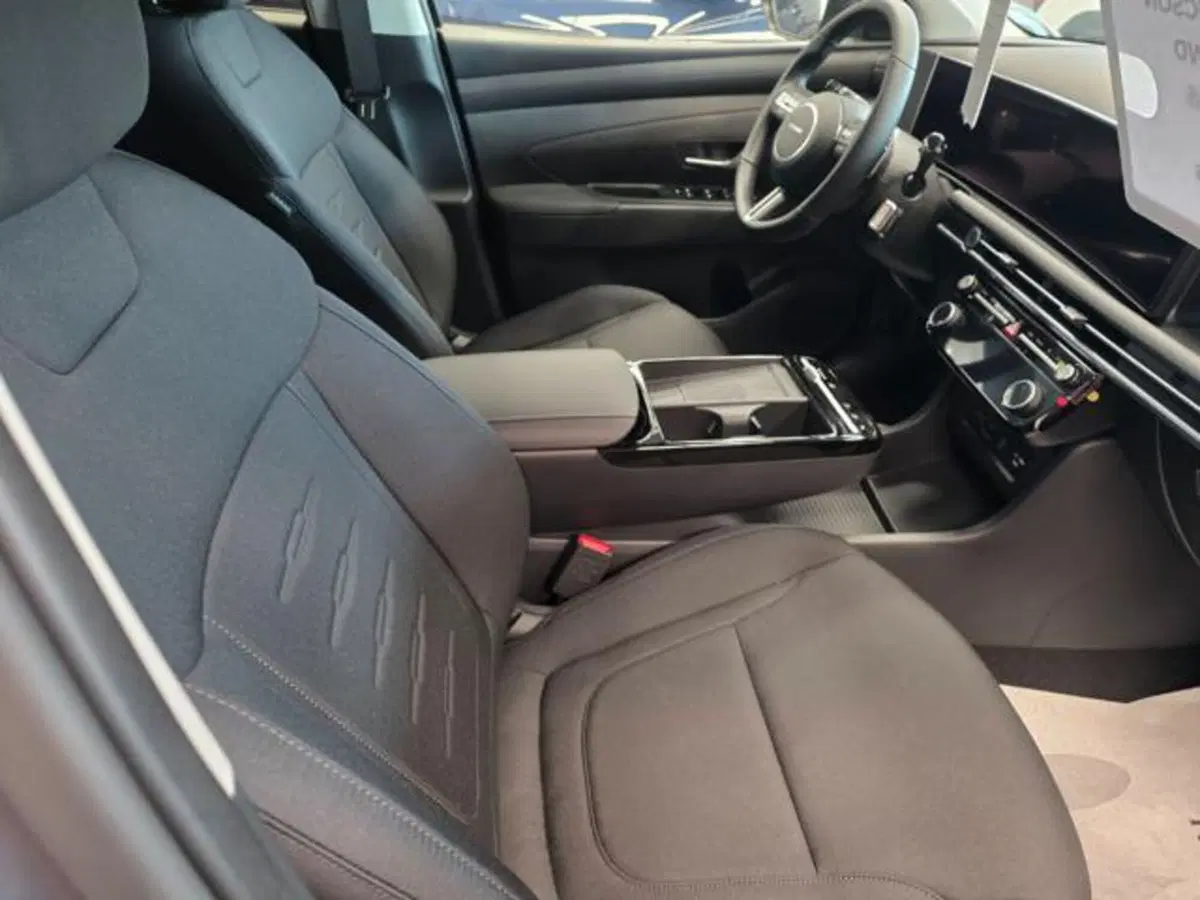 Hyundai Tucson nuova a Pesaro-Urbino (3)