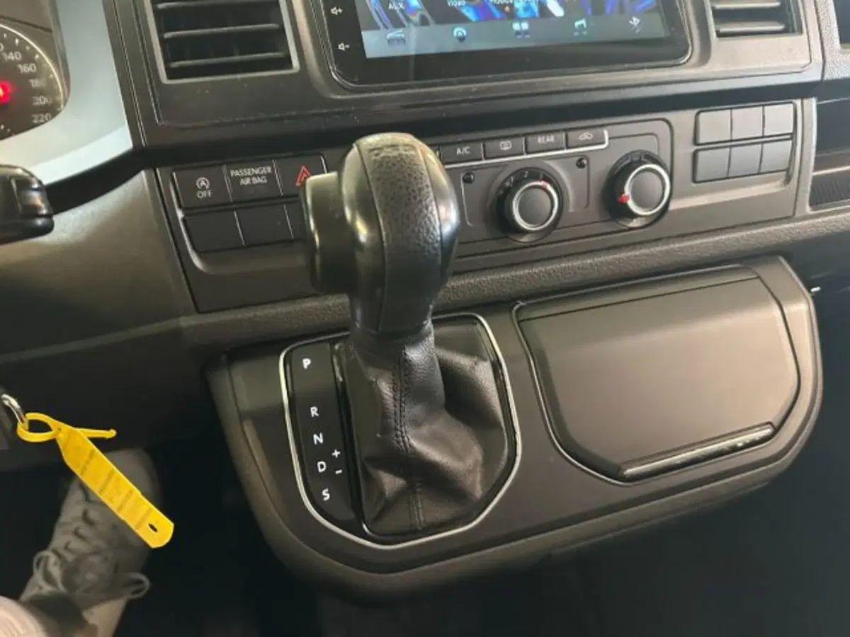 Volkswagen Multivan usata a Vicenza (12)