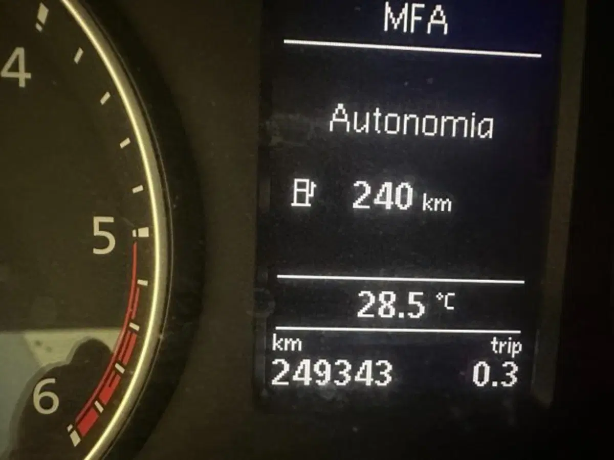Volkswagen Multivan usata a Vicenza (13)
