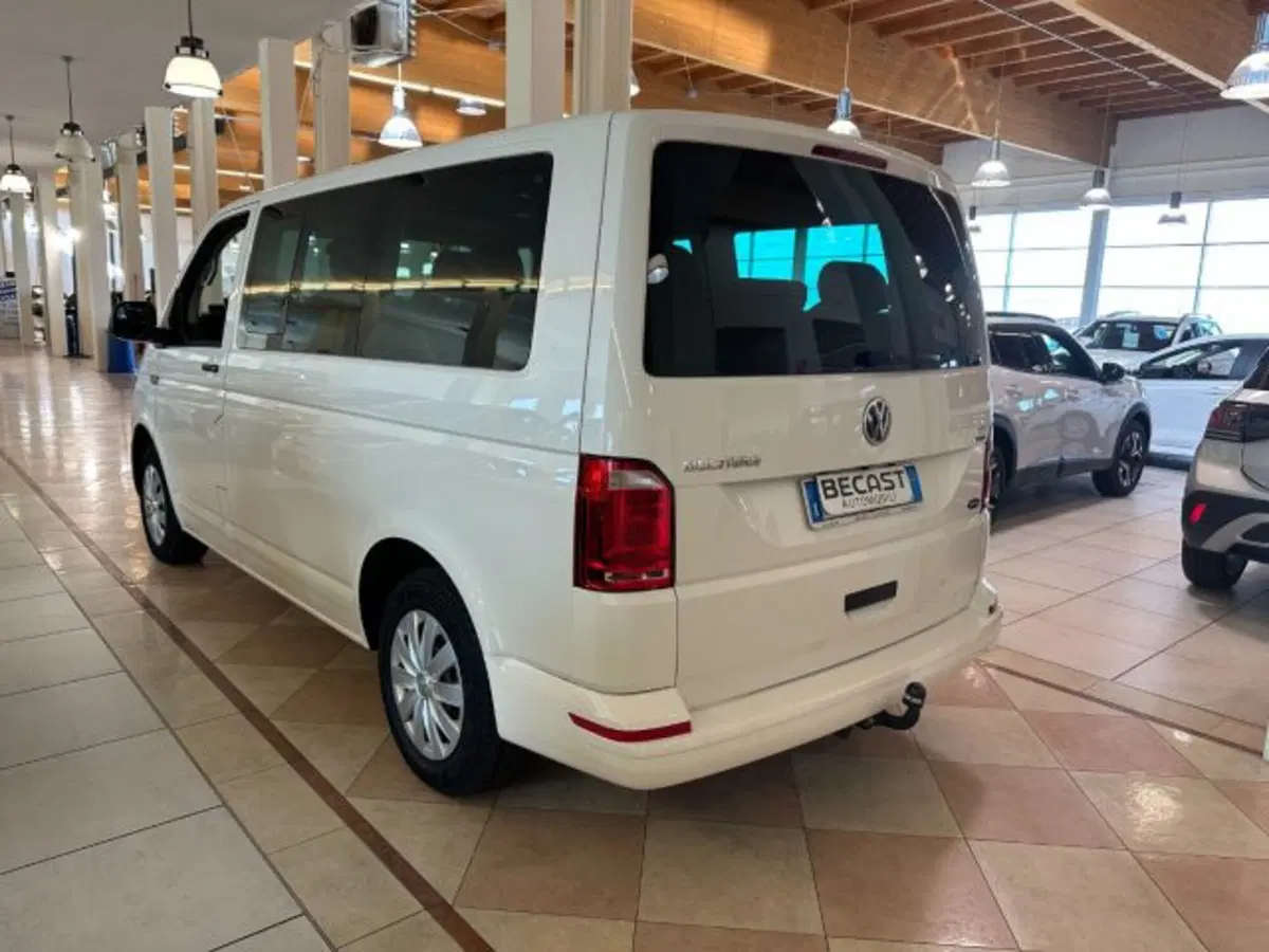 Volkswagen Multivan usata a Vicenza (4)