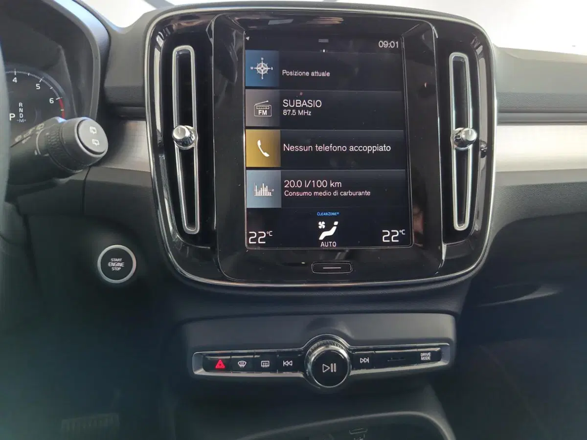 Volvo XC40 usata a Varese (13)