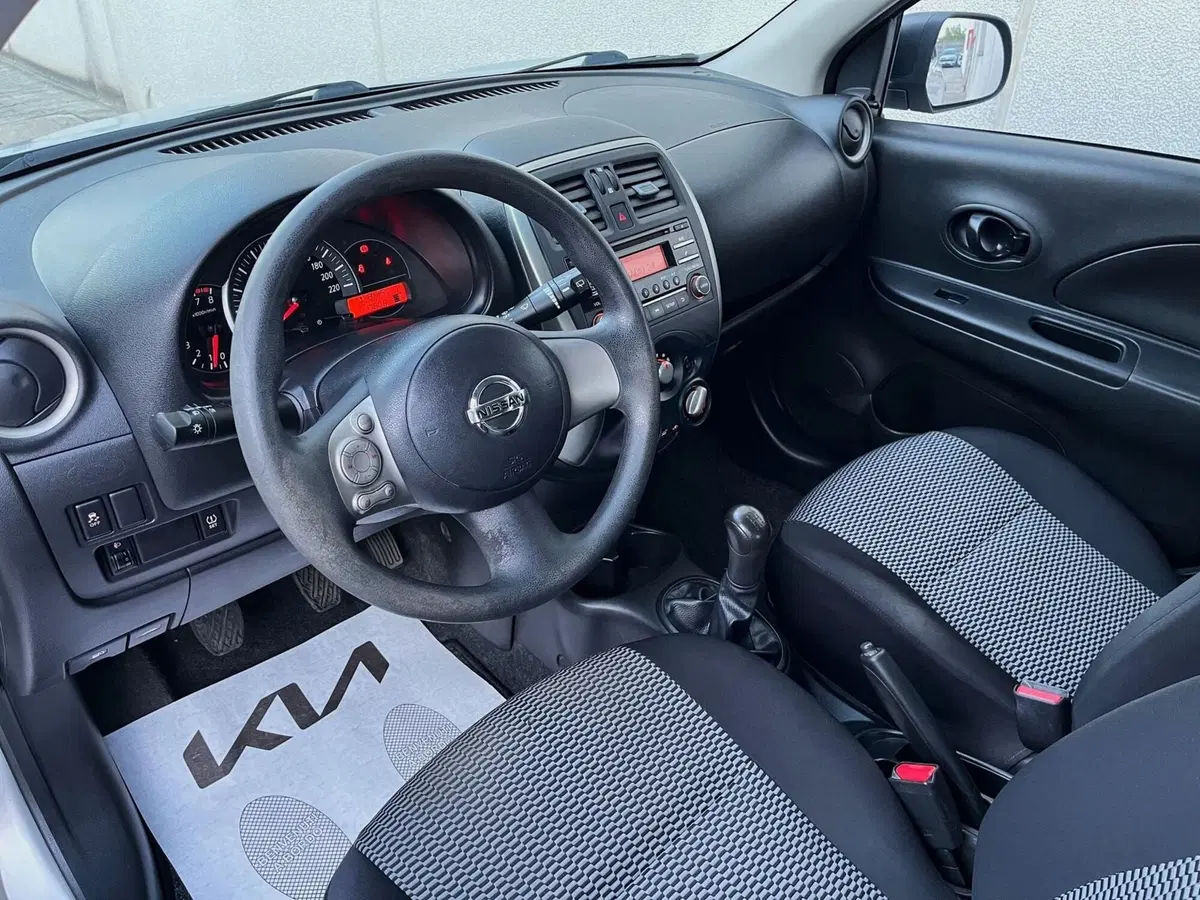 Nissan Micra usata a Ferrara (9)