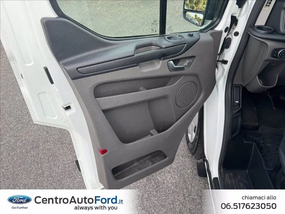 Ford Transit Custom Furgone usata a Roma (9)