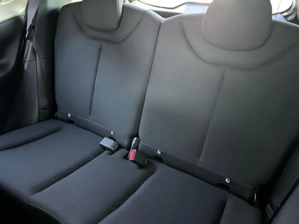 Toyota Aygo X usata a Sassari (11)