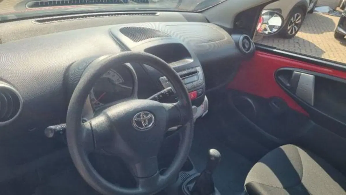 Toyota Aygo usata a Savona (14)