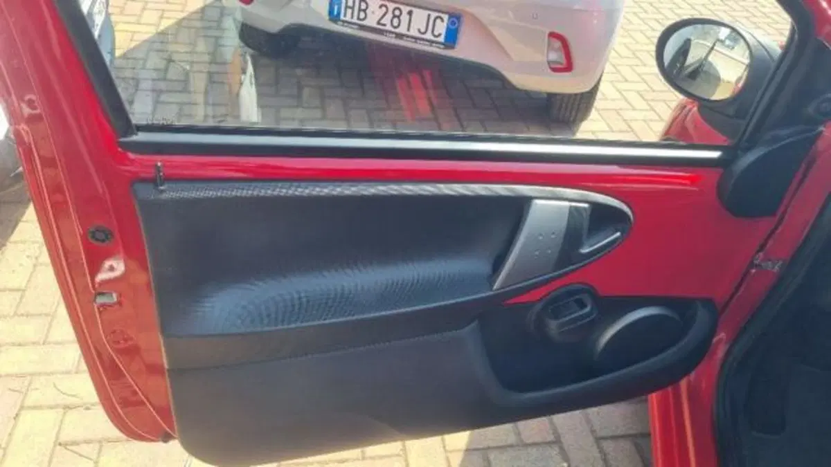 Toyota Aygo usata a Savona (17)