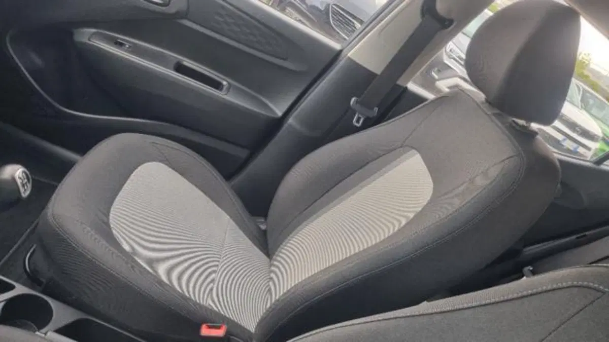 Hyundai i10 usata a Savona (11)