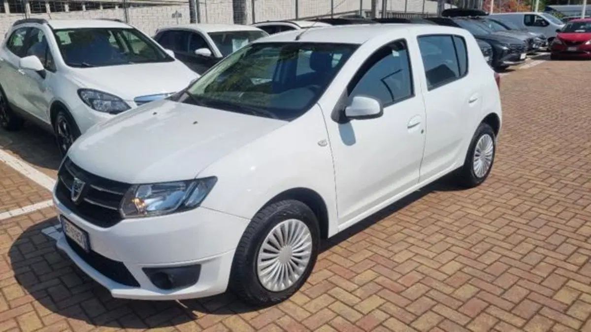 Dacia Sandero usata a Savona (16)