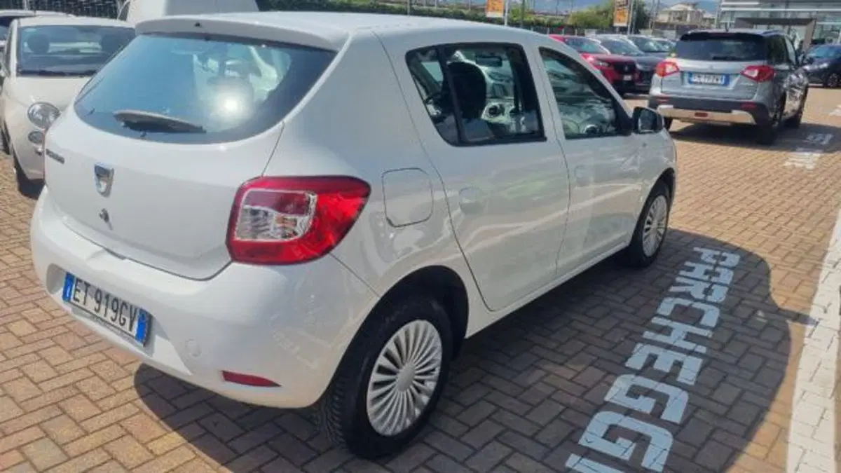 Dacia Sandero usata a Savona (19)