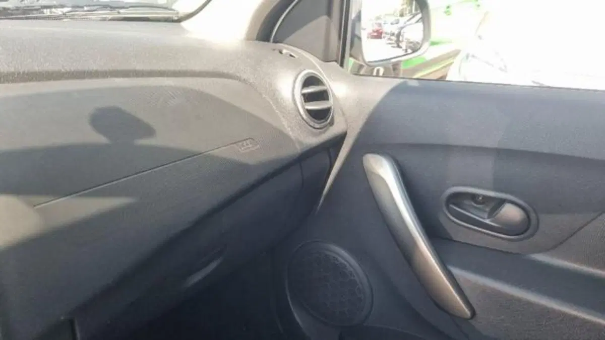 Dacia Sandero usata a Savona (9)