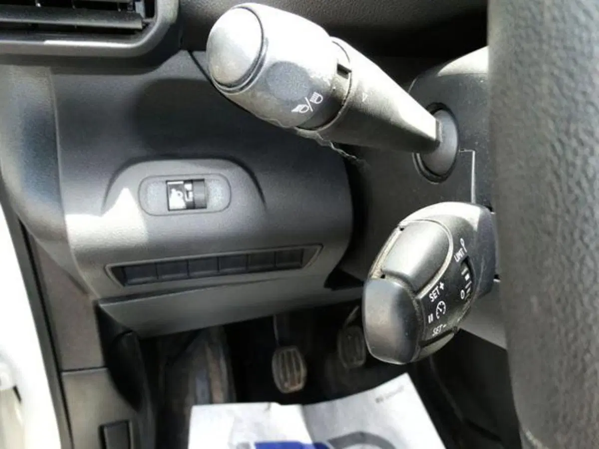 Peugeot Partner Furgone usata a Brescia (13)