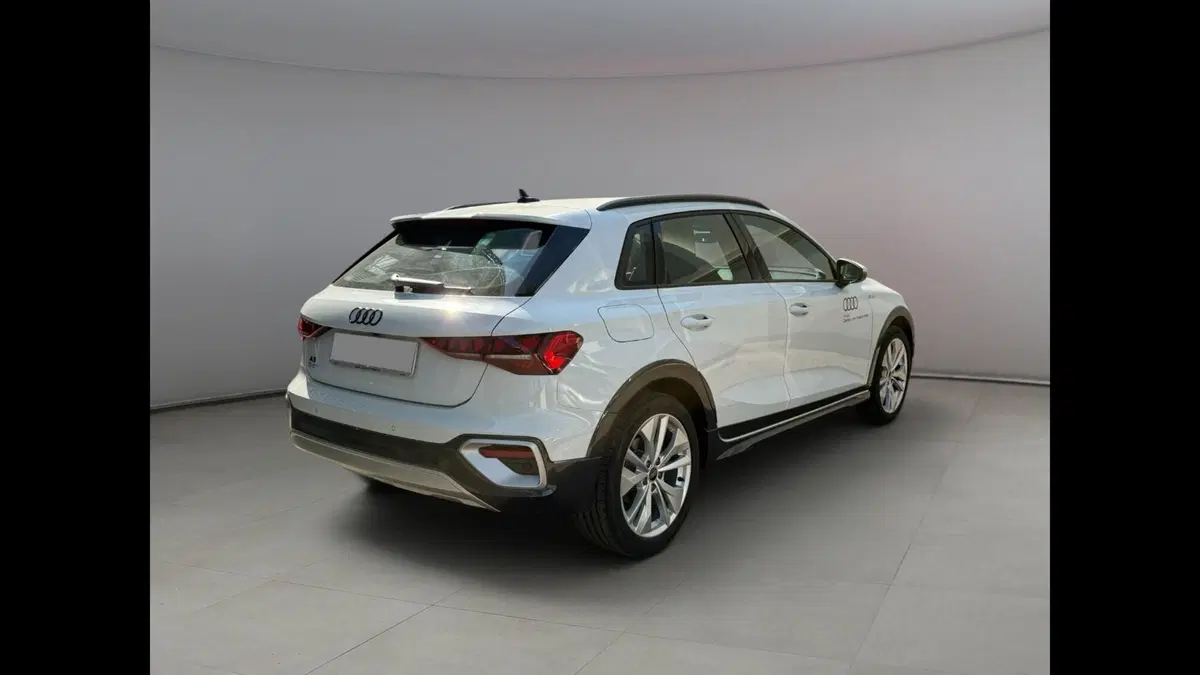 Audi A3 Sedan usata a Palermo (4)