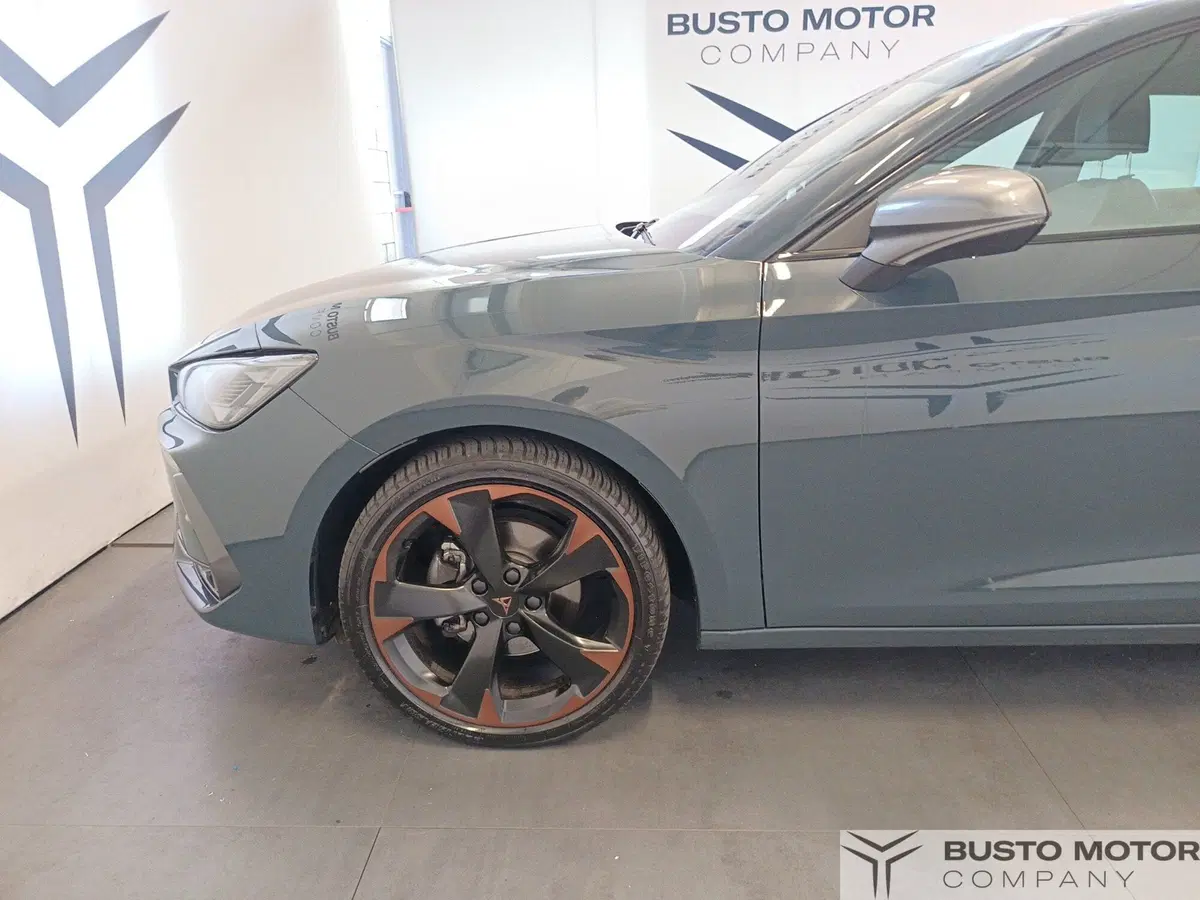 Cupra Leon usata a Varese (7)