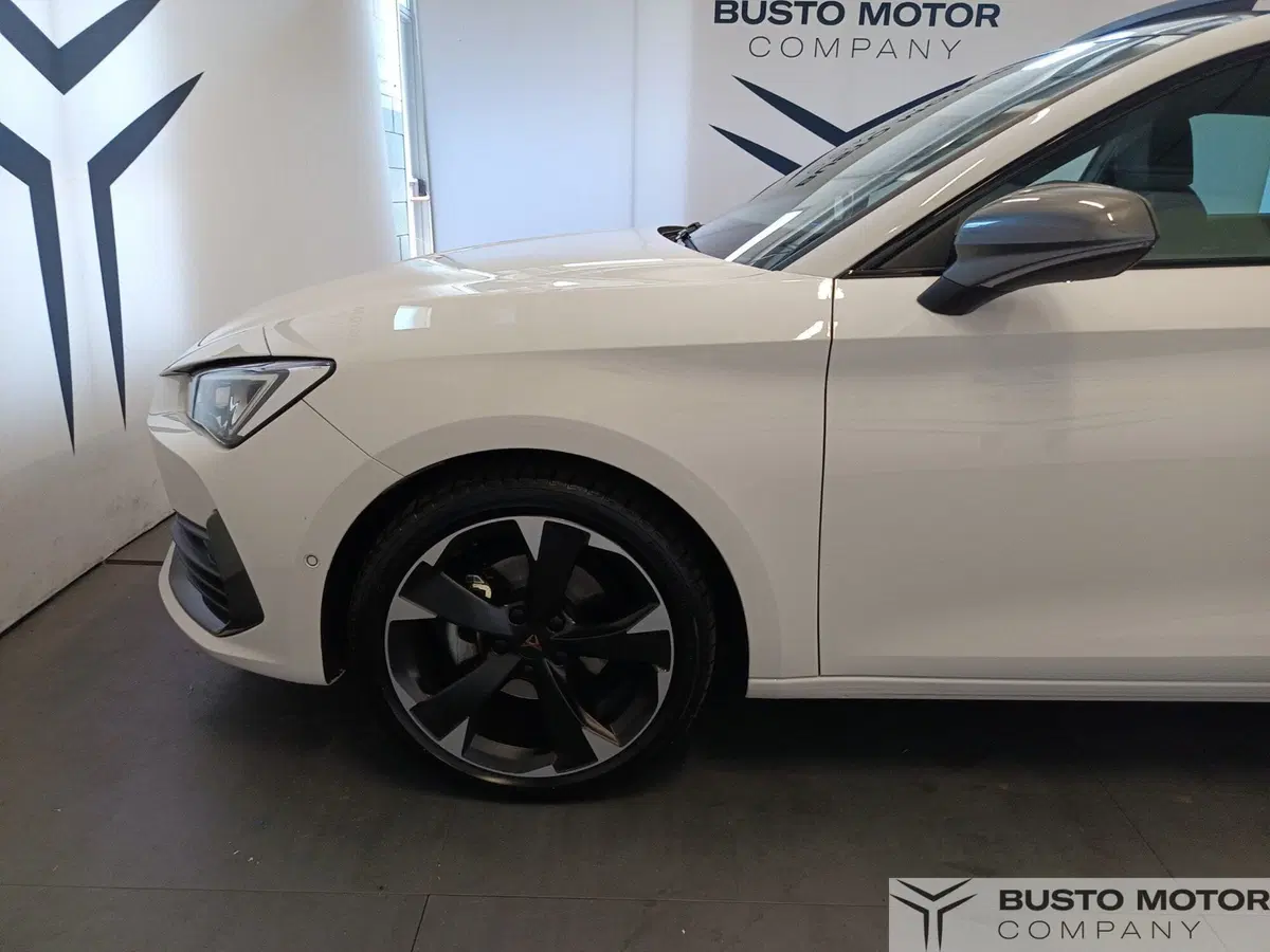 Cupra Leon usata a Varese (7)