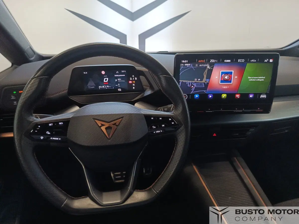 Cupra Born usata a Varese (11)