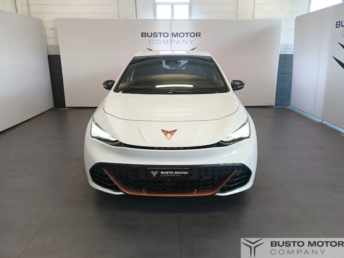 Cupra Born usata a Varese (2)