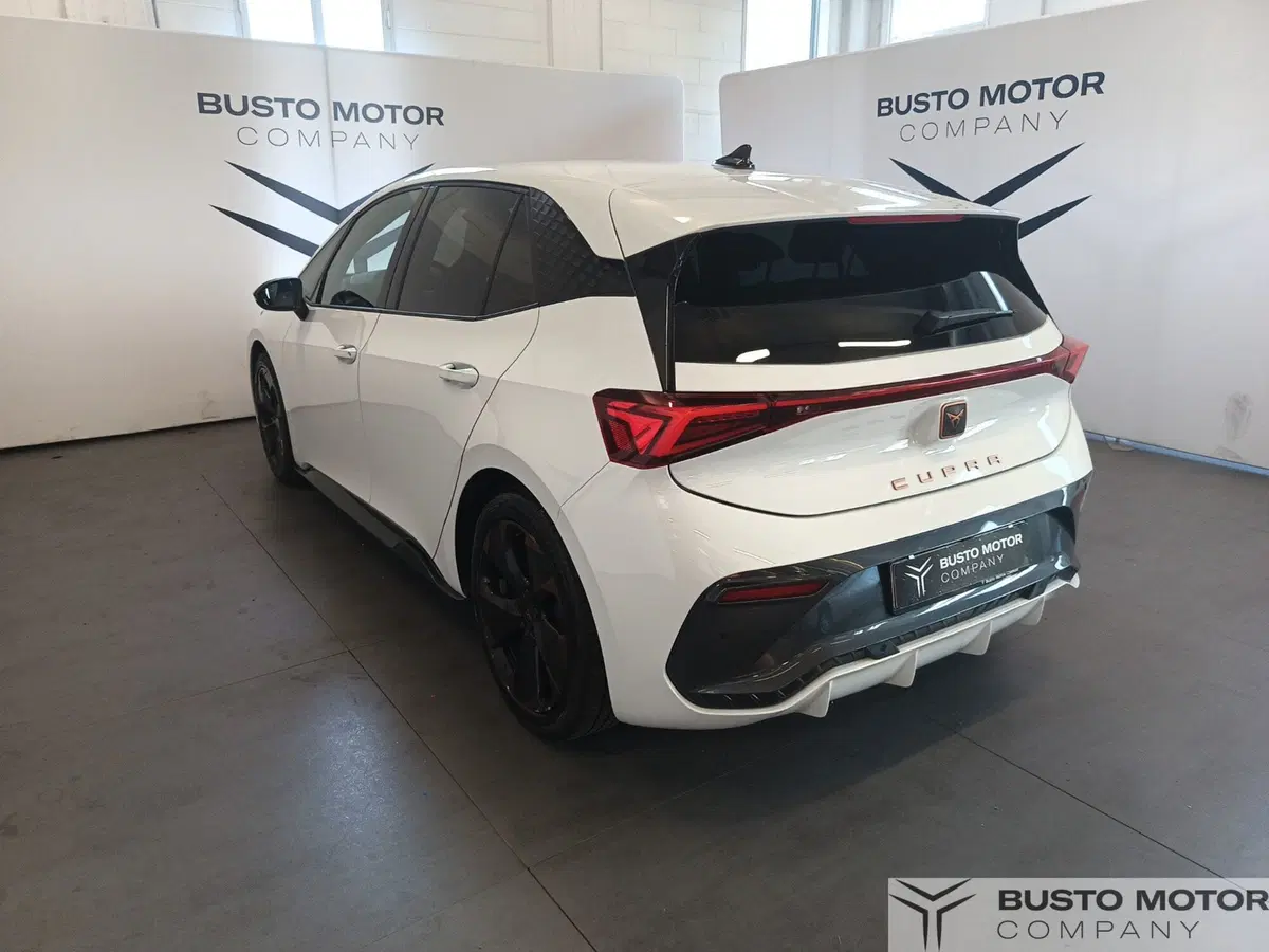 Cupra Born usata a Varese (6)